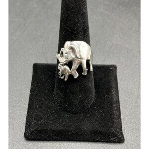 Vintage Sterling Silver Mother and Child Elephant Band Ring Sz 9 Figural Baby